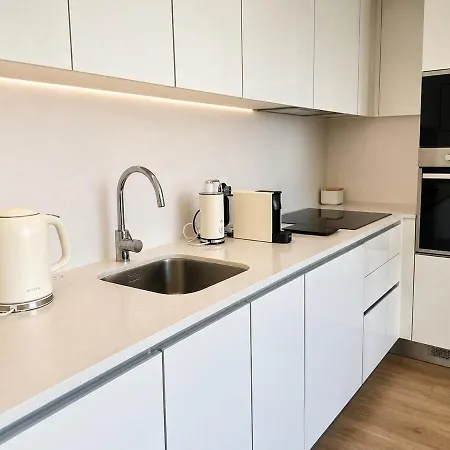 Modern Da Rocha 5 Min Walk With Pool Appartamento